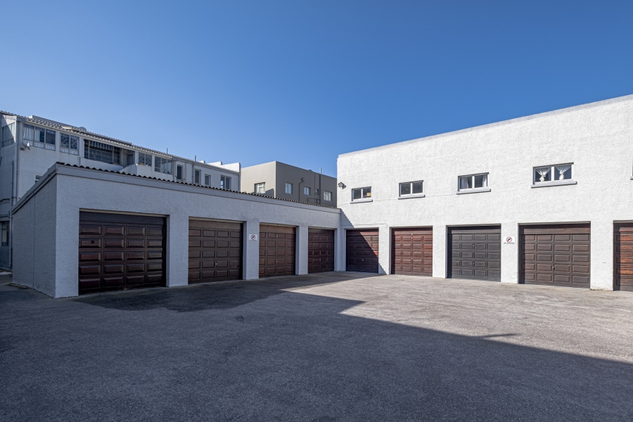 To Let 2 Bedroom Property for Rent in Summerstrand Eastern Cape